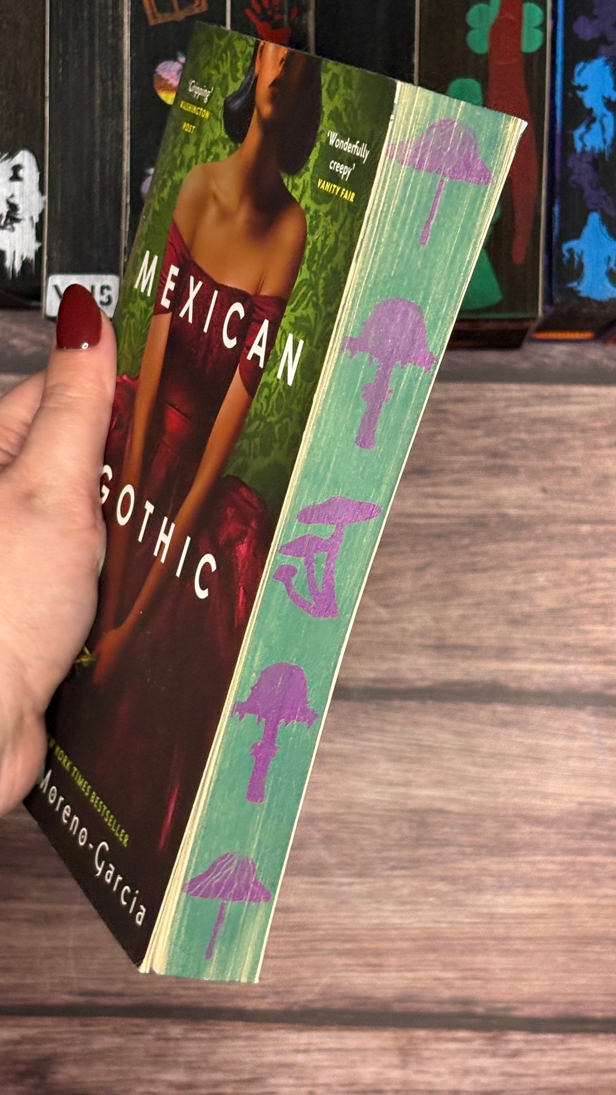 Livre jaspé — Mexican Gothic de Silvia Moreno-Garcia