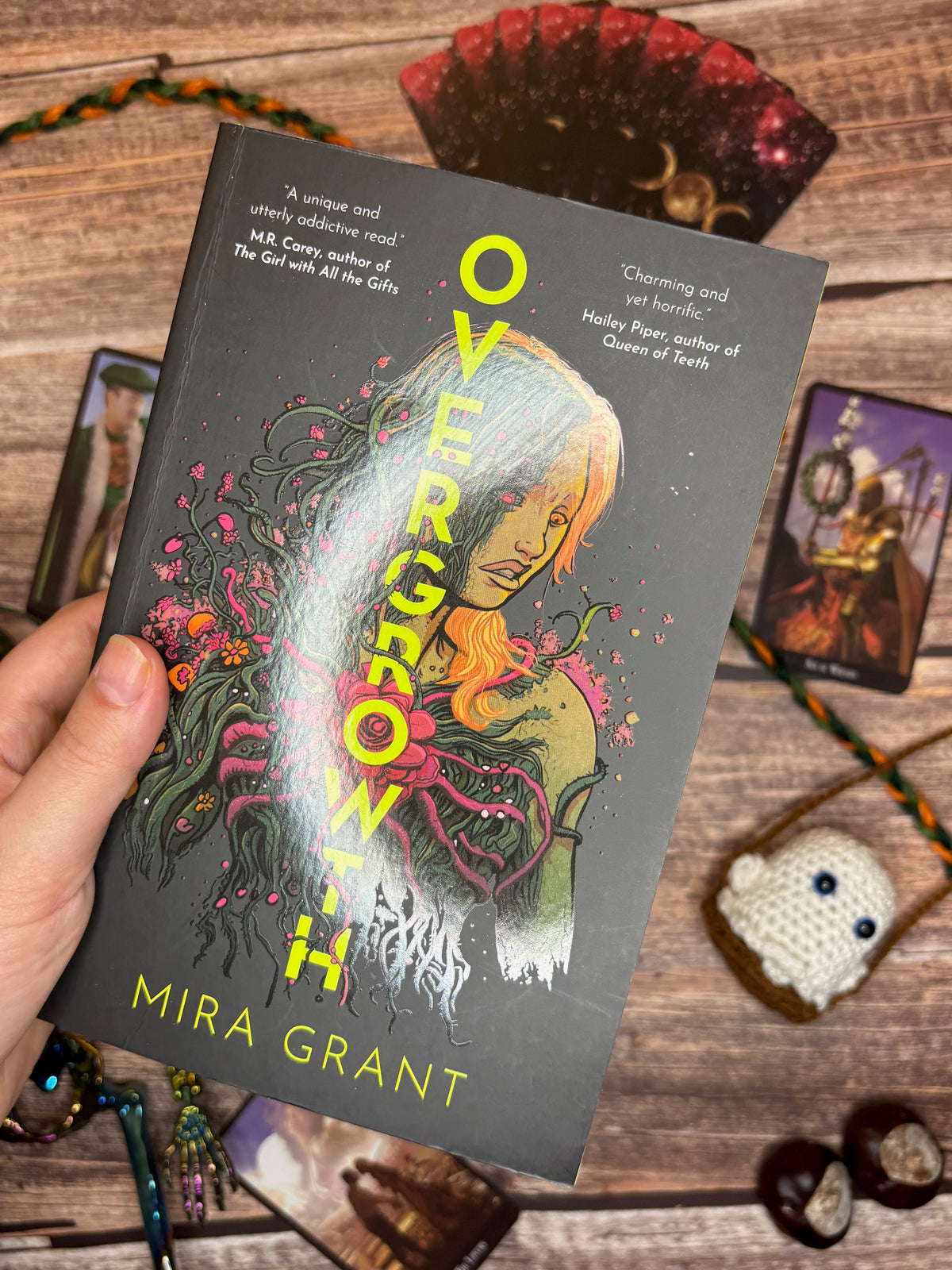 Livre jaspé — Overgrowth de Mira Grant