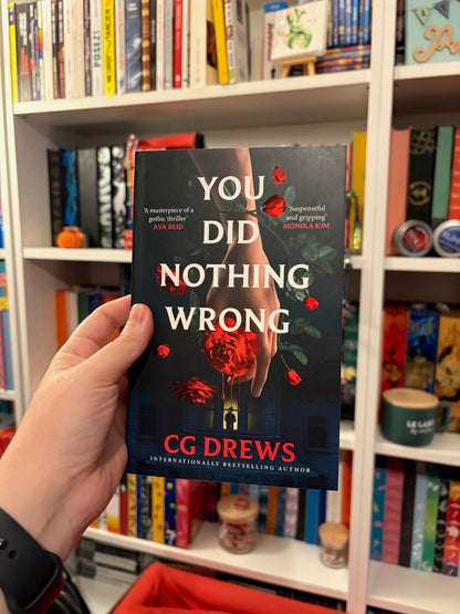 Livre jaspé — You Did Nothing Wrong de C.G. Drews